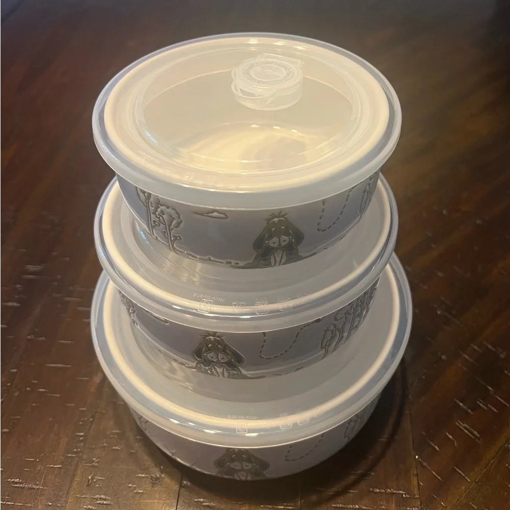 Disney Winnie The Pooh Nesting Bowls with Pressure Release Lids Set